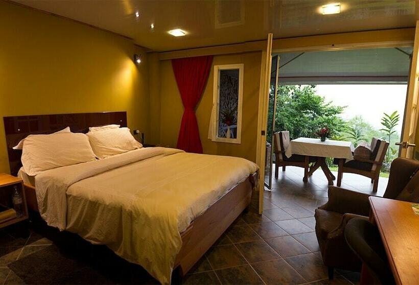 فندق Portal De La Montaña