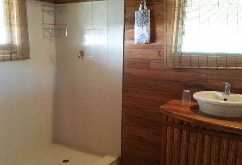 酒店 Pura Vida Lodge