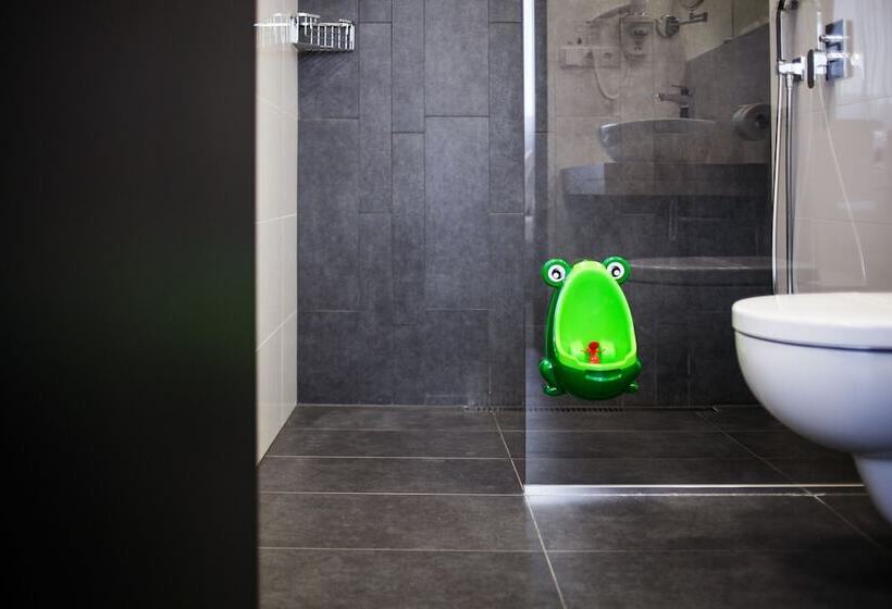 هتل Restart Superior