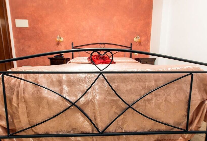 فندق ريفى Agriturismo Il Colle Dei Ceci