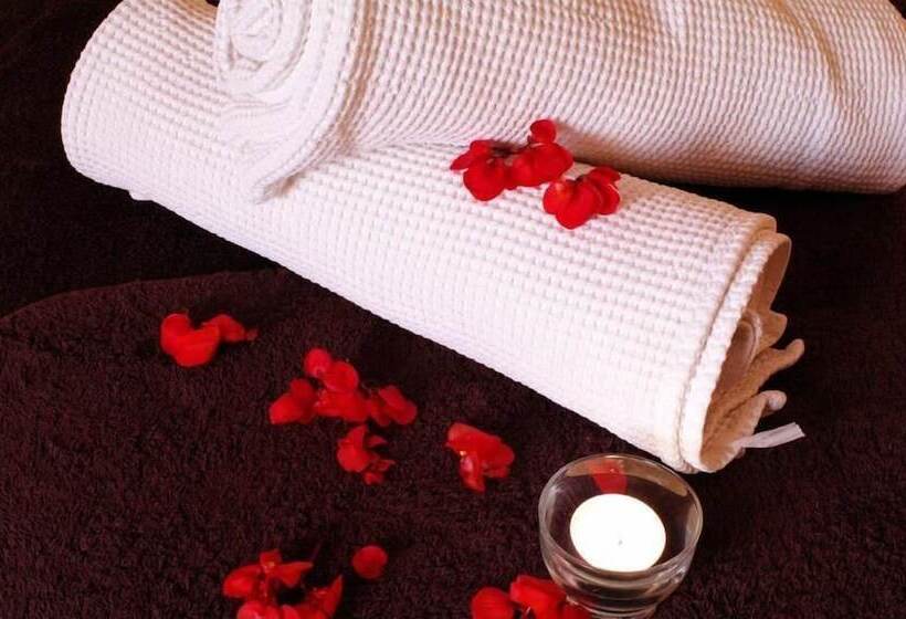 乡村酒店  Colle Indaco Country House & Wellness