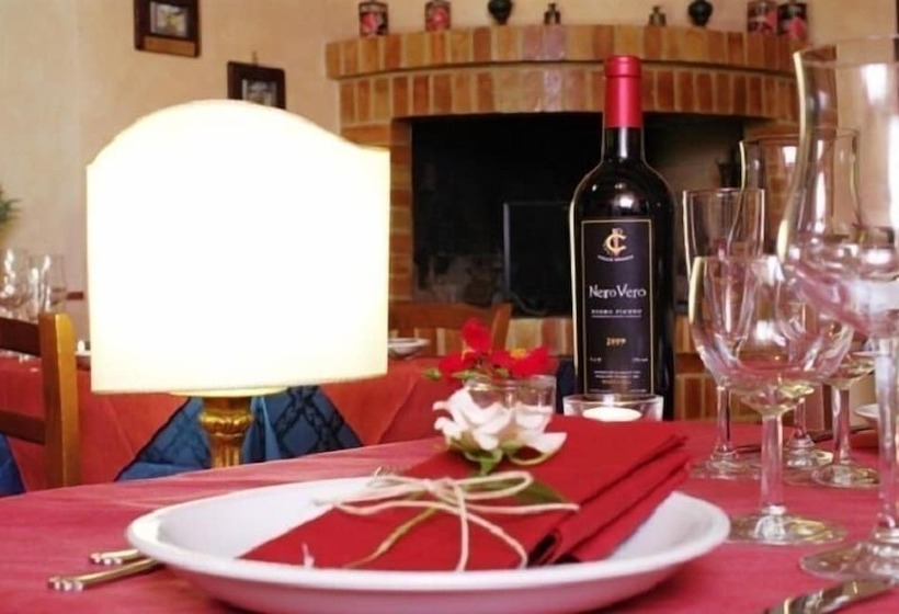 乡村酒店  Colle Indaco Country House & Wellness