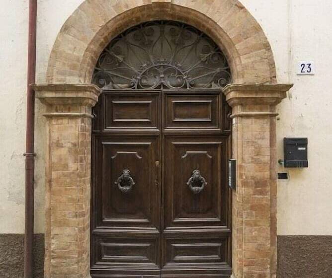 乡村酒店  Colle Indaco Country House & Wellness