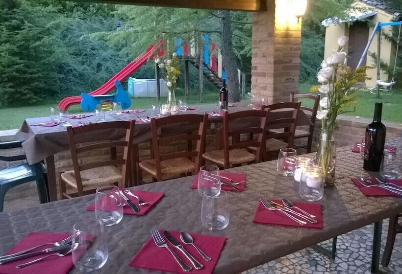 乡村酒店  Colle Indaco Country House & Wellness