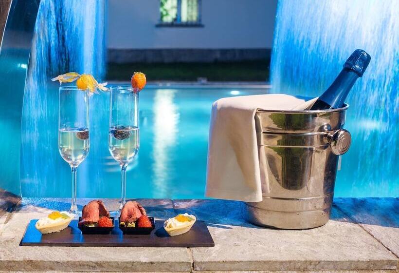 فندق ريفى Colle Indaco Country House & Wellness