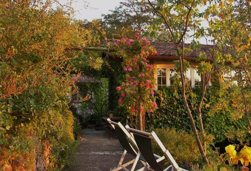 فندق ريفى La Traversina