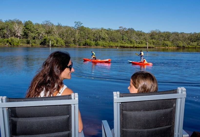 בית מלון כפרי Solitary Islands Resort