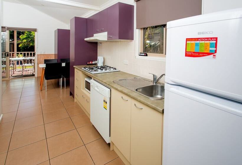 בית מלון כפרי Solitary Islands Resort