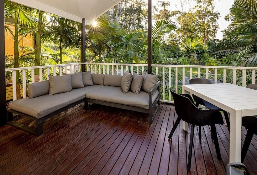 בית מלון כפרי Solitary Islands Resort