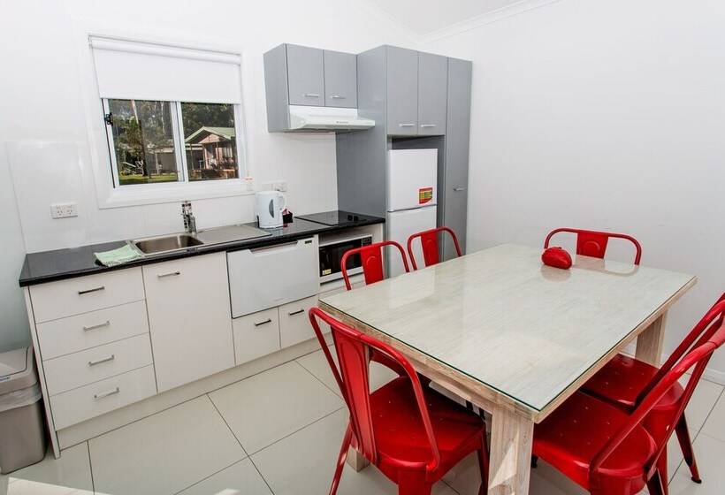 בית מלון כפרי Solitary Islands Resort