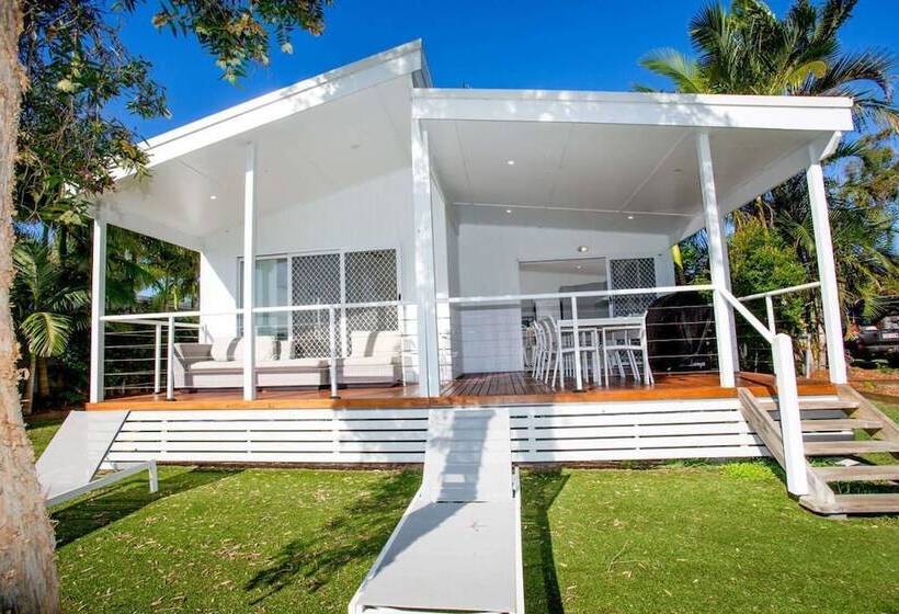 בית מלון כפרי Solitary Islands Resort