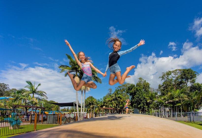 בית מלון כפרי Solitary Islands Resort