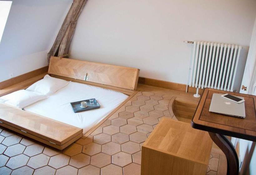 בית מלון כפרי Surprenantes   Château Du Pé