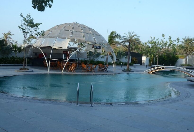 Hotel The Emerald Club