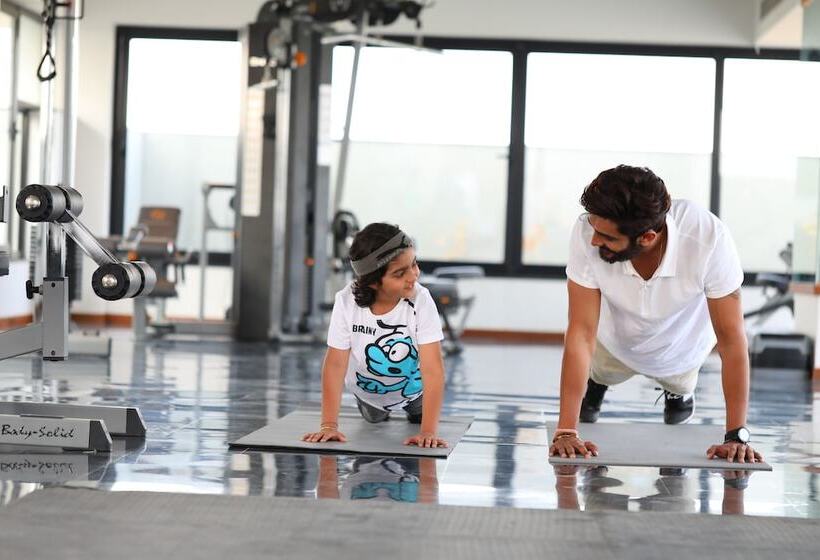 Hotel The Emerald Club