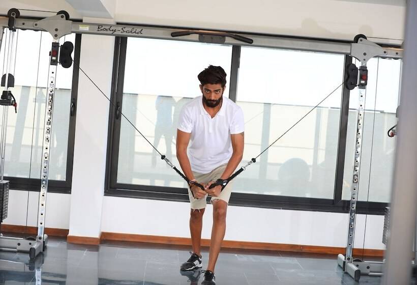 Hotel The Emerald Club