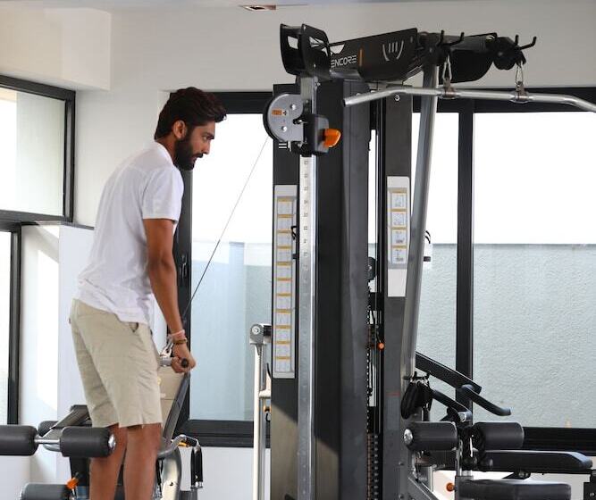 Hotel The Emerald Club