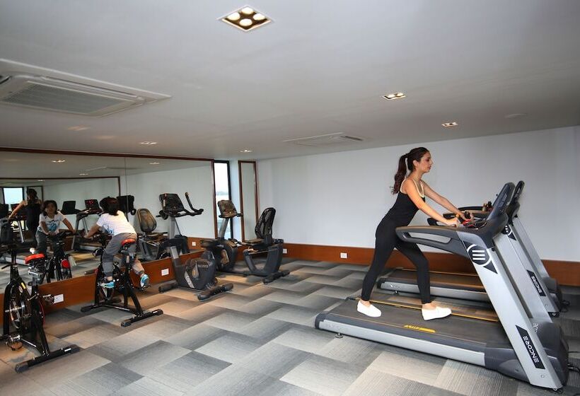 Hotel The Emerald Club