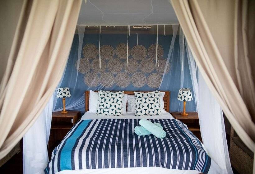 Отель Travessia Beach Lodge