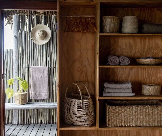 Отель Travessia Beach Lodge