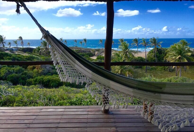 Отель Travessia Beach Lodge