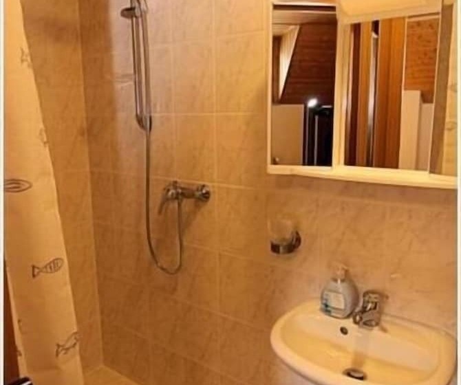 ホテル Zur Dorfschänke