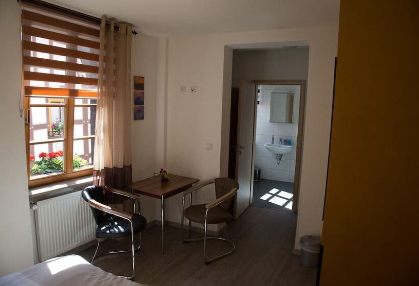 ホテル Zur Dorfschänke