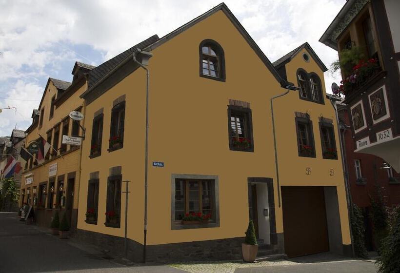 ホテル Zur Dorfschänke