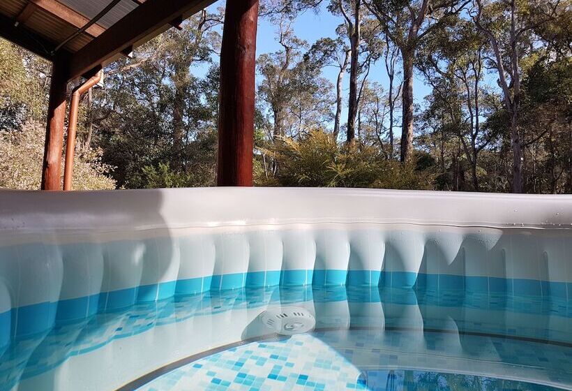 Jarrah Grove Forest Retreat   Adults Only