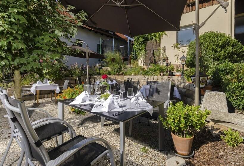 Landhotel Zum Goldenen Kreuz