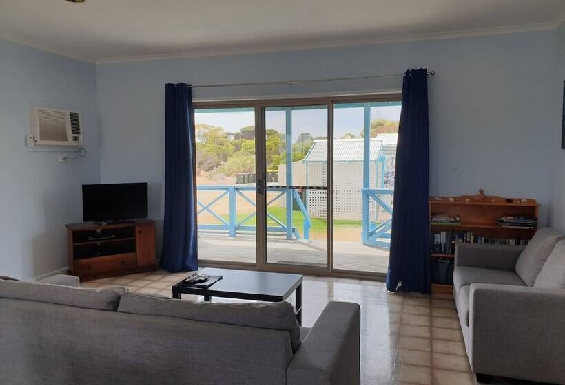 Marion Bay Holiday Villas