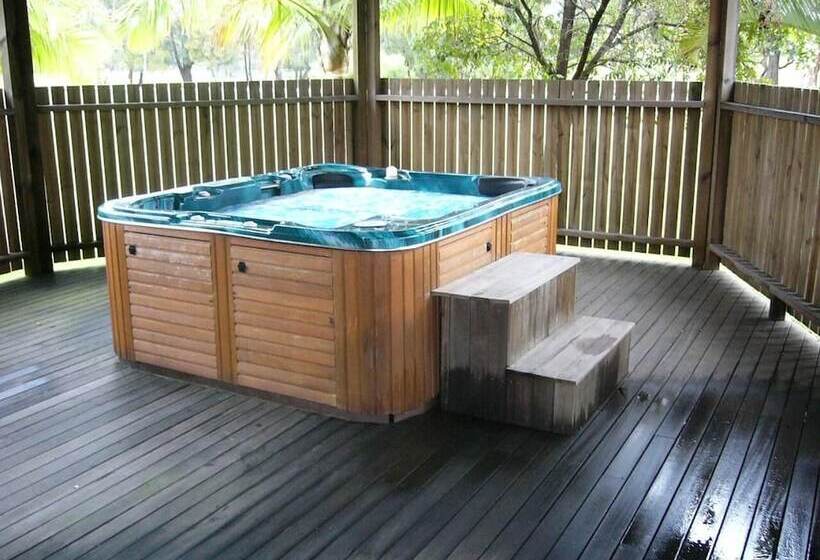 מוטל Mid Coast Motor Inn