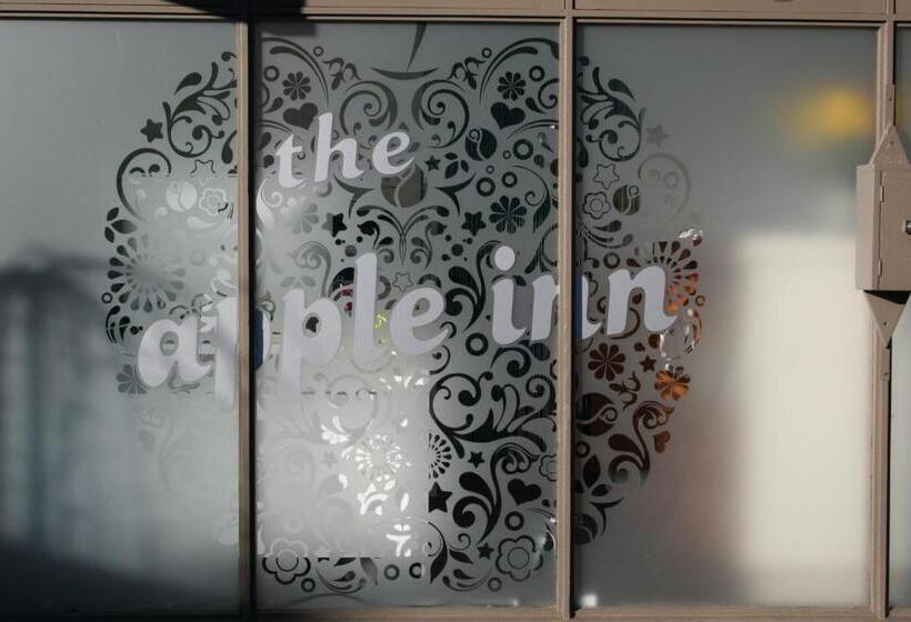 모텔 The Apple Inn