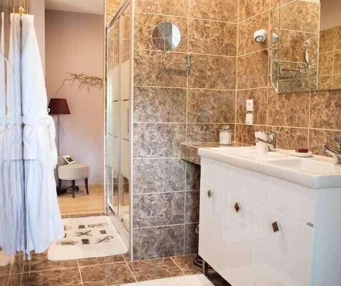 بنسيون La Bergerie De L Aqueduc