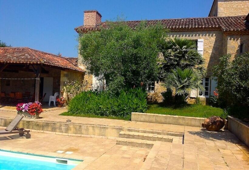 بنسيون Chateau De Mazelieres