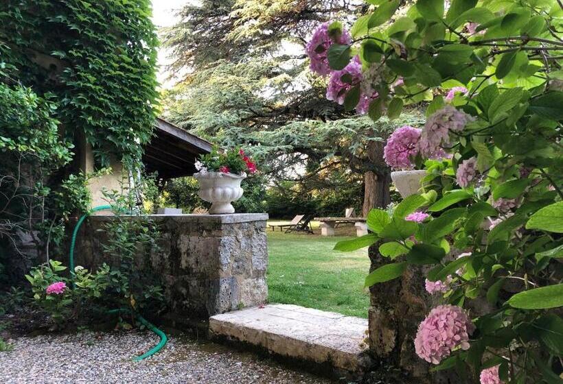 펜션 Chateau De Mazelieres