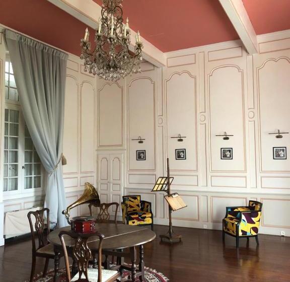 بنسيون Chateau De Mazelieres