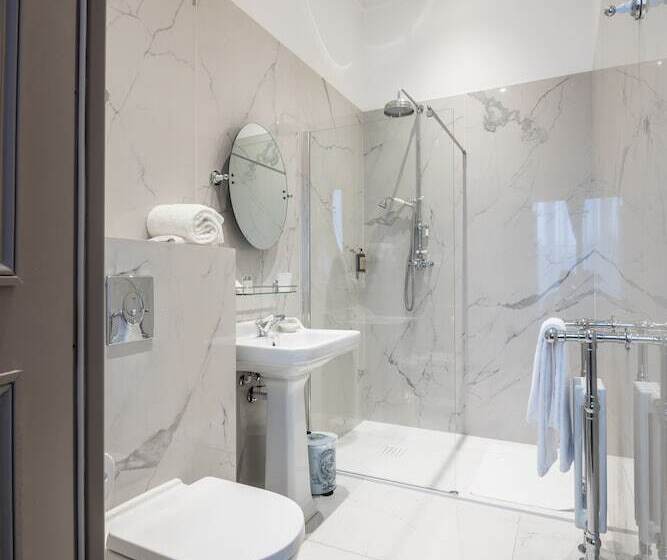 بنسيون Château De Montabert