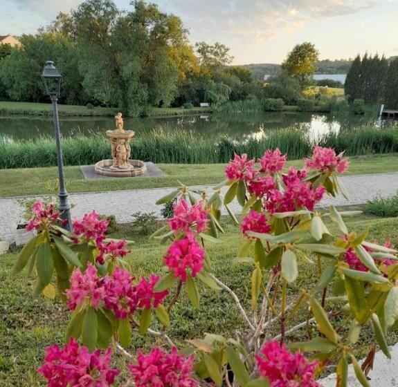 بنسيون Domaine De Lardoisière