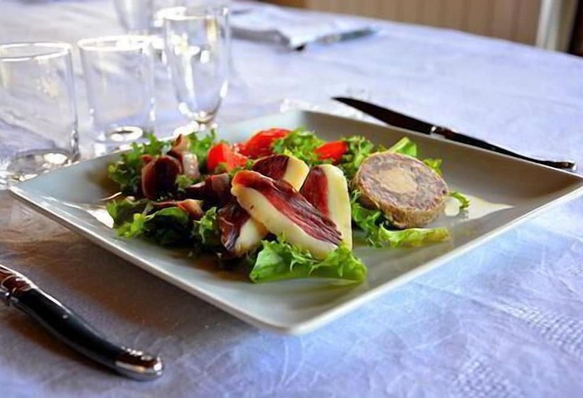 بنسيون Domaine Des Ormeaux