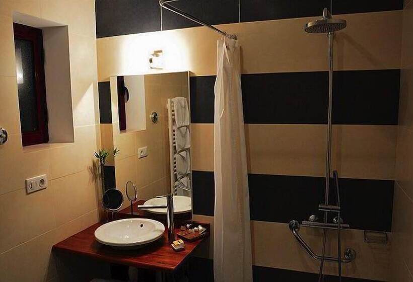 بنسيون Domaine Des Ormeaux