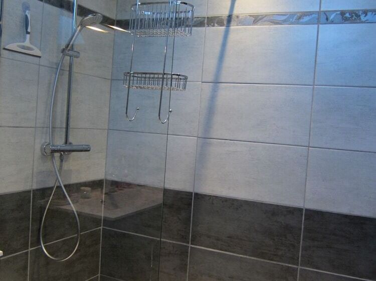 بنسيون Domaine Des Ormeaux