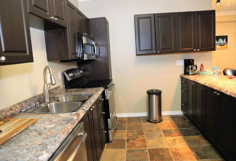 بنسيون Empire Inn And Suites