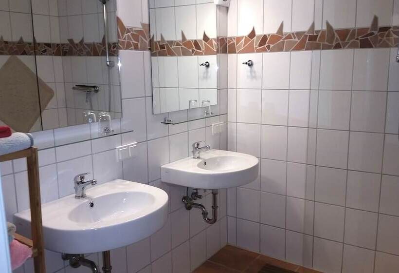 ペンション Haus Tonart