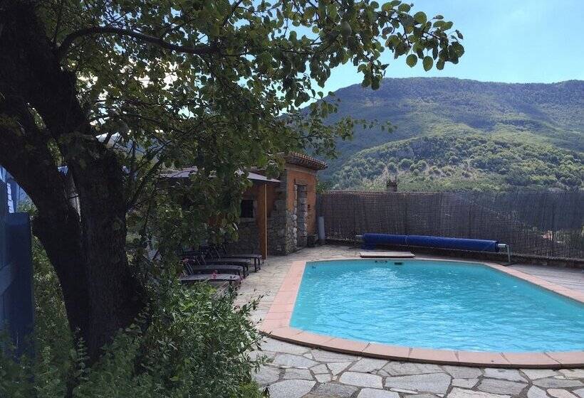 פנסיון Le Chanelou