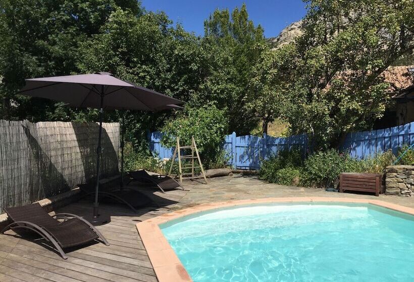 פנסיון Le Chanelou