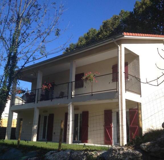 بنسيون Le Mas De Servant Roulottes Et Chambres D Hôtes