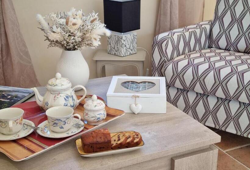 膳宿费 Les Chenes Rouges