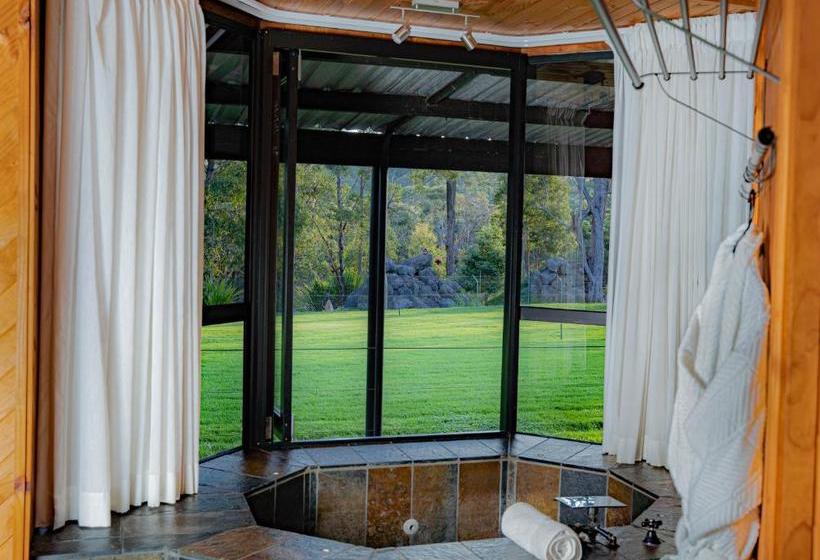 פנסיון Waterfall Springs Retreat & Wildlife Sanctuary