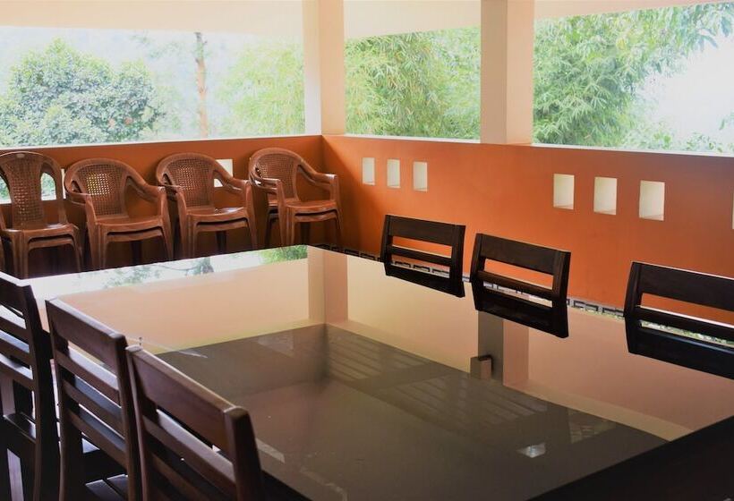 渡假胜地  3 Hills County